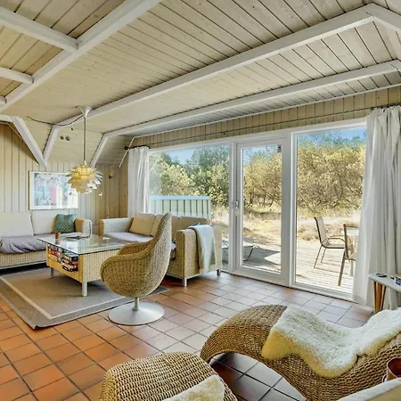 Nice In Blvand With 3 Bedrooms And Wifi בית נופש בלבאנד